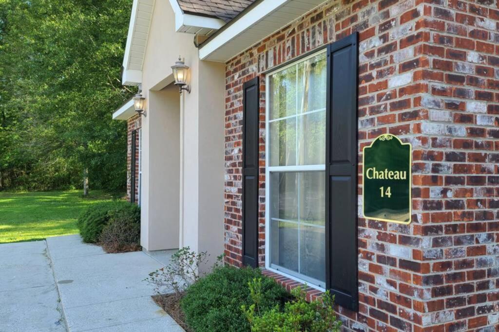 Chateau 14 Hammond Exterior photo